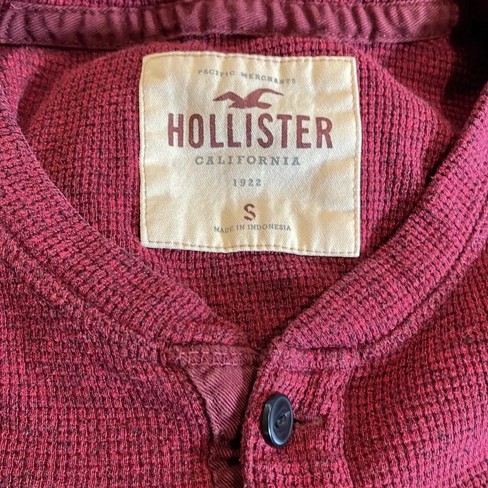 Hollister waffle long sleeves shirt - Picture 2 of 2